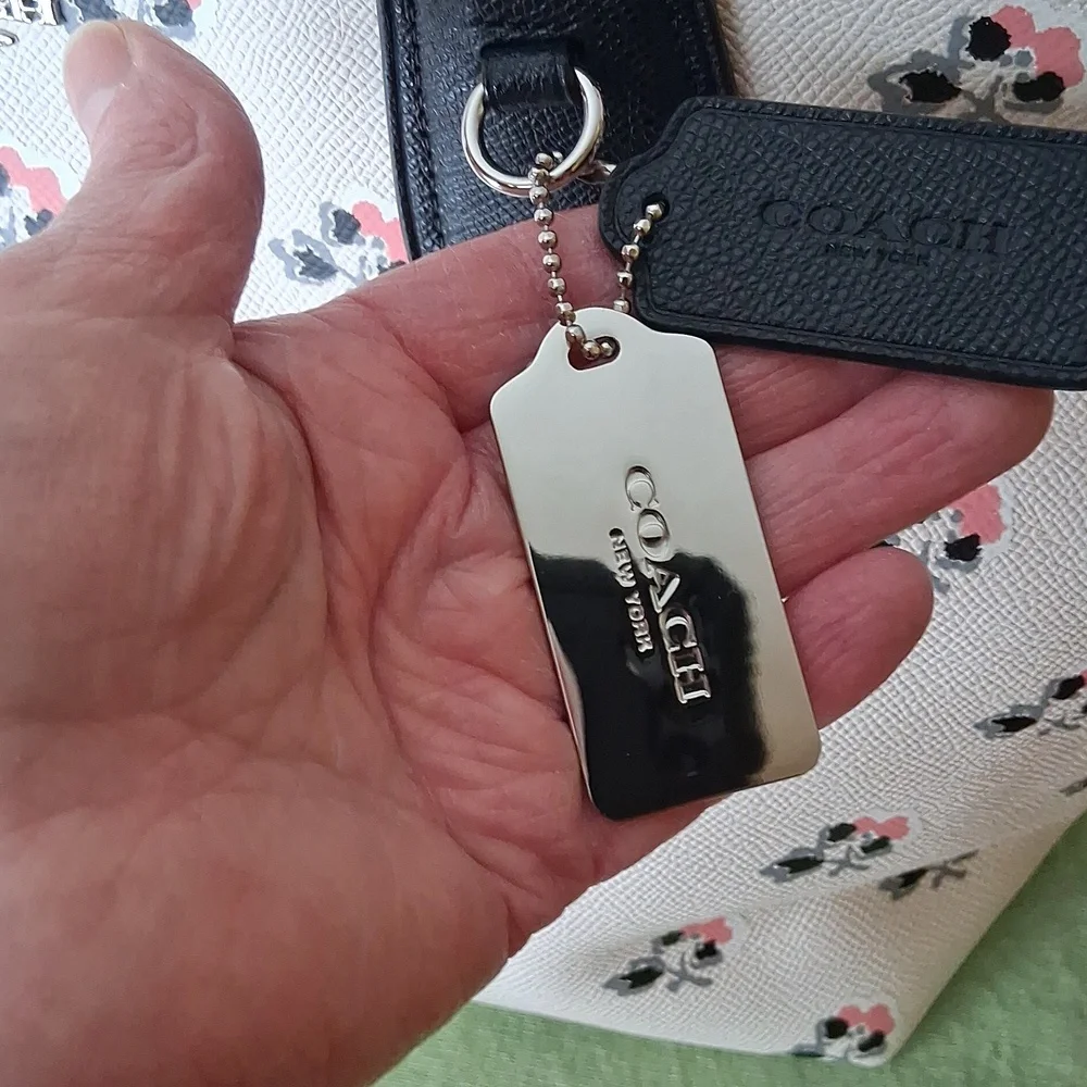 Coach Taxi Crossgrain Leather Tote Bramble Rose White Pink Floral Bag - Picture 2 of 16